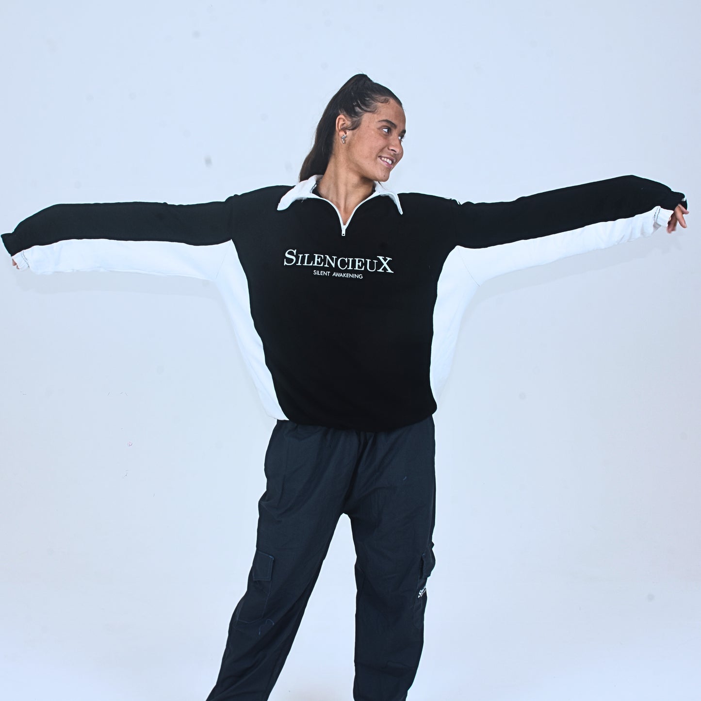 Women 1/4 Zip Fleece - Black & White